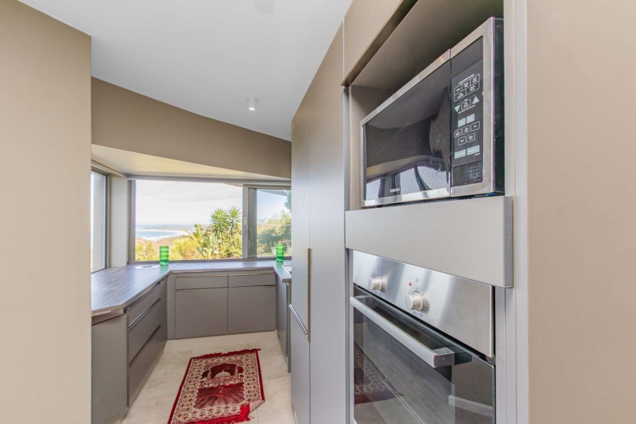 6 Bedroom Property for Sale in Brenton On Sea Western Cape